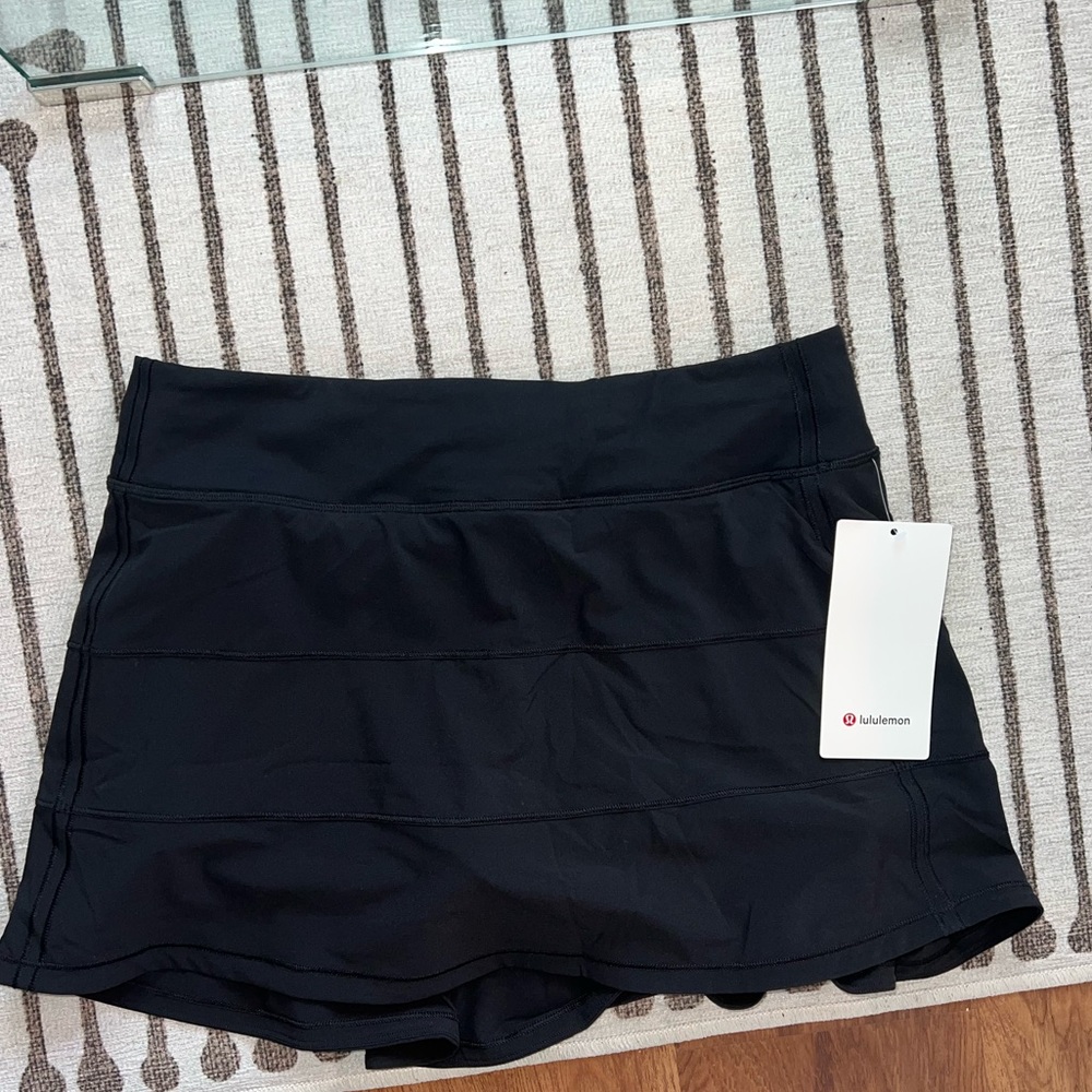 LULU LEMON BLACK TENNIS SKIRT SIZE 8 Tall